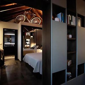 Komodo Gran Poder - Penthouse With Private Pool And Cozy Twin Bedroom Central Apartment